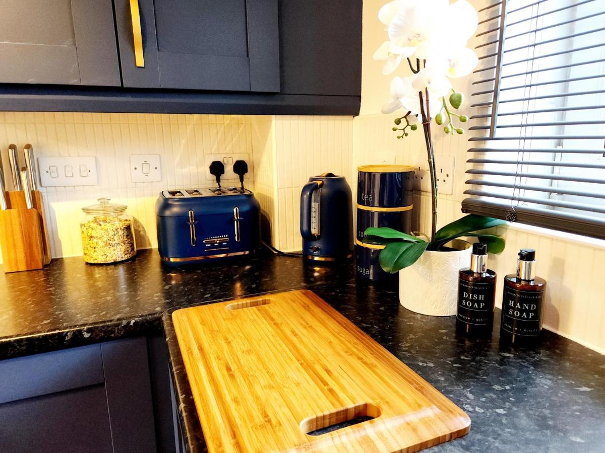 Home From Home 3 Bed,2 Bath House With Garden&Parking Near Centre&Tram Stop Sheffield Exterior foto