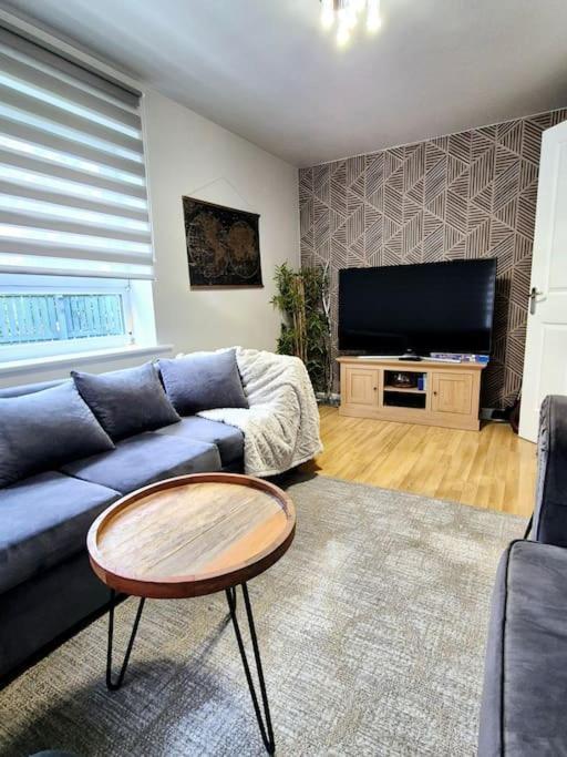 Home From Home 3 Bed,2 Bath House With Garden&Parking Near Centre&Tram Stop Sheffield Exterior foto